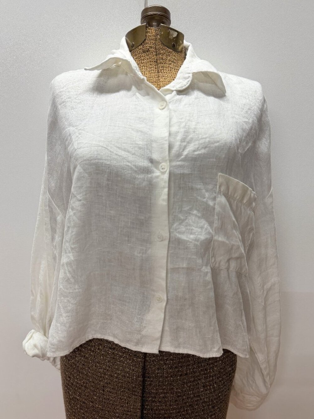 ZARA White Cropped Linen Blouse Long Sleeves Button Front sz M